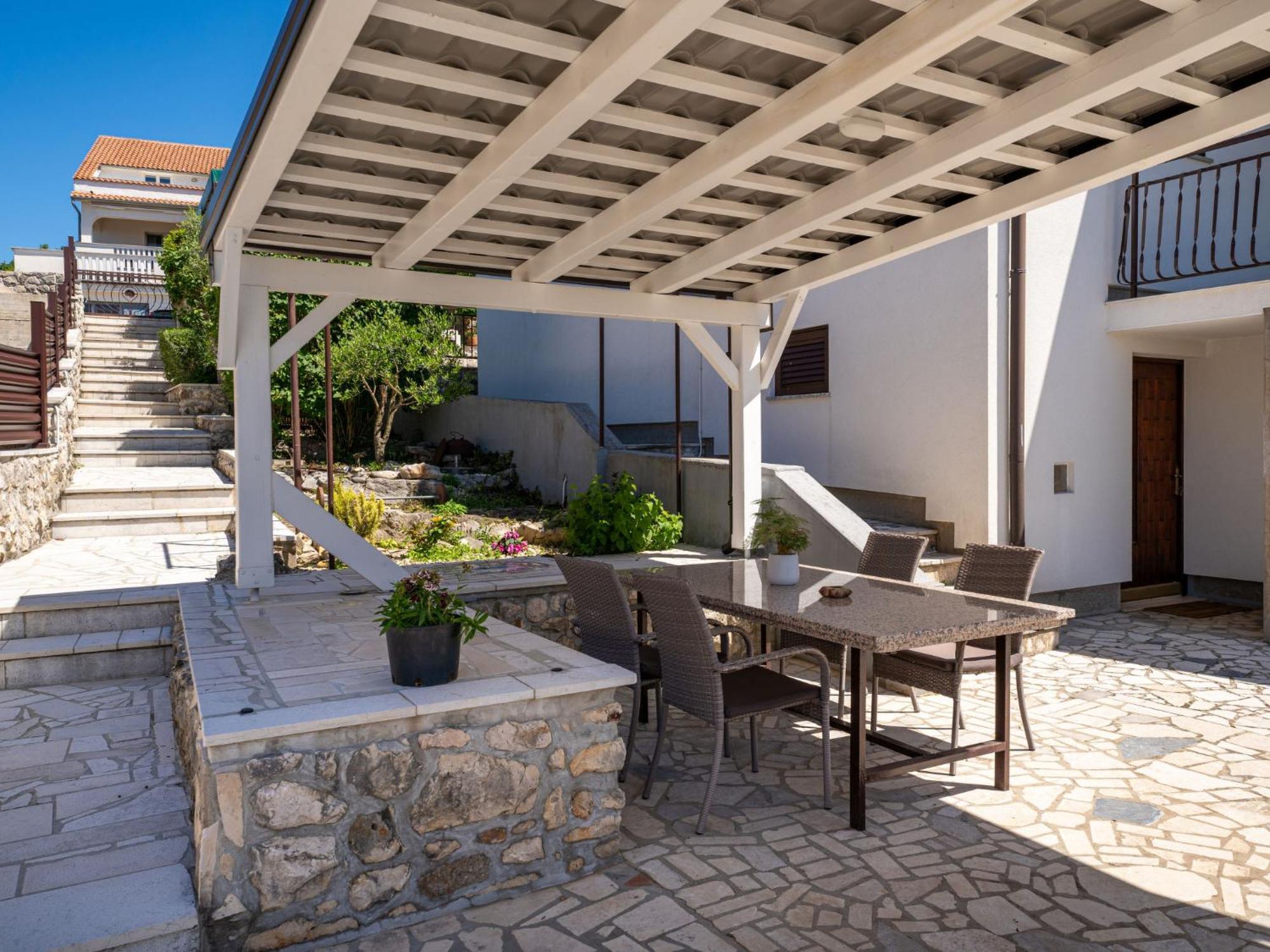 Apartment Albaneze By Interhome Njivice Exterior photo